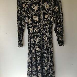 Vintage Going Forward Black & White Floral Long Sleeve Midi Dress 100% Rayon